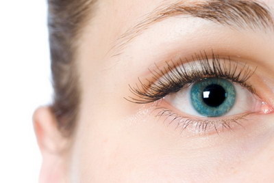 眼部眼睑下垂疤痕明显怎么办_眼部神经受损导致眼睑下垂怎么办